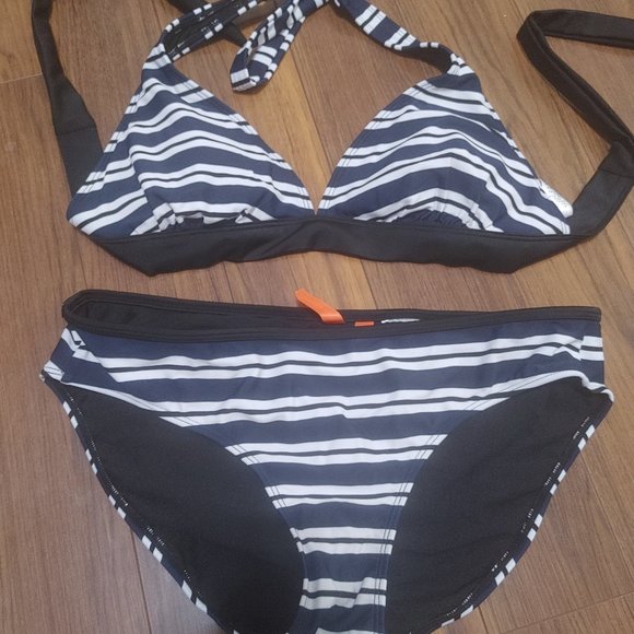 Joe fresh size medium halter bikini - Picture 1 of 2